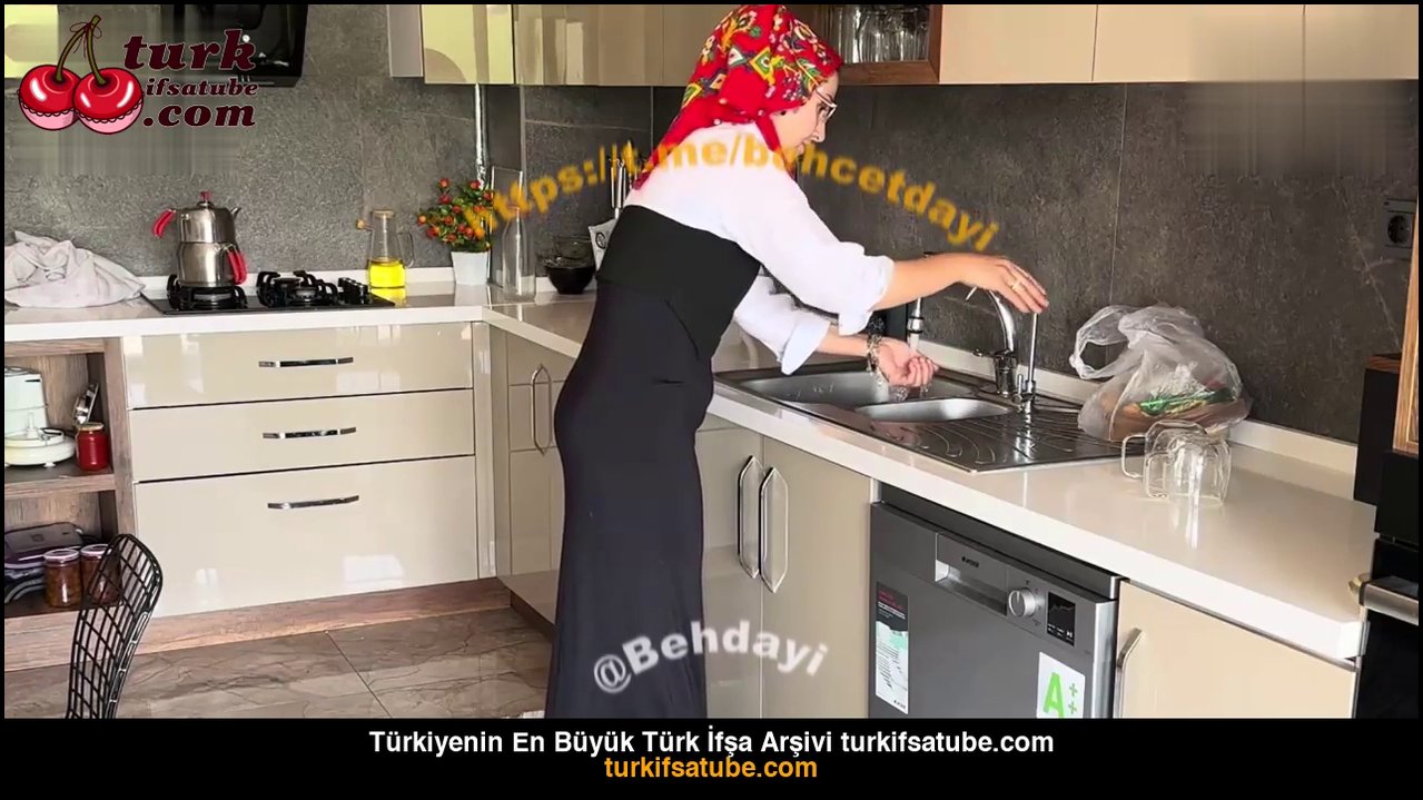 Fatma ile her telden ifşa Mutfak tezgahını tertemiz yaptı - Video İzle.mp4