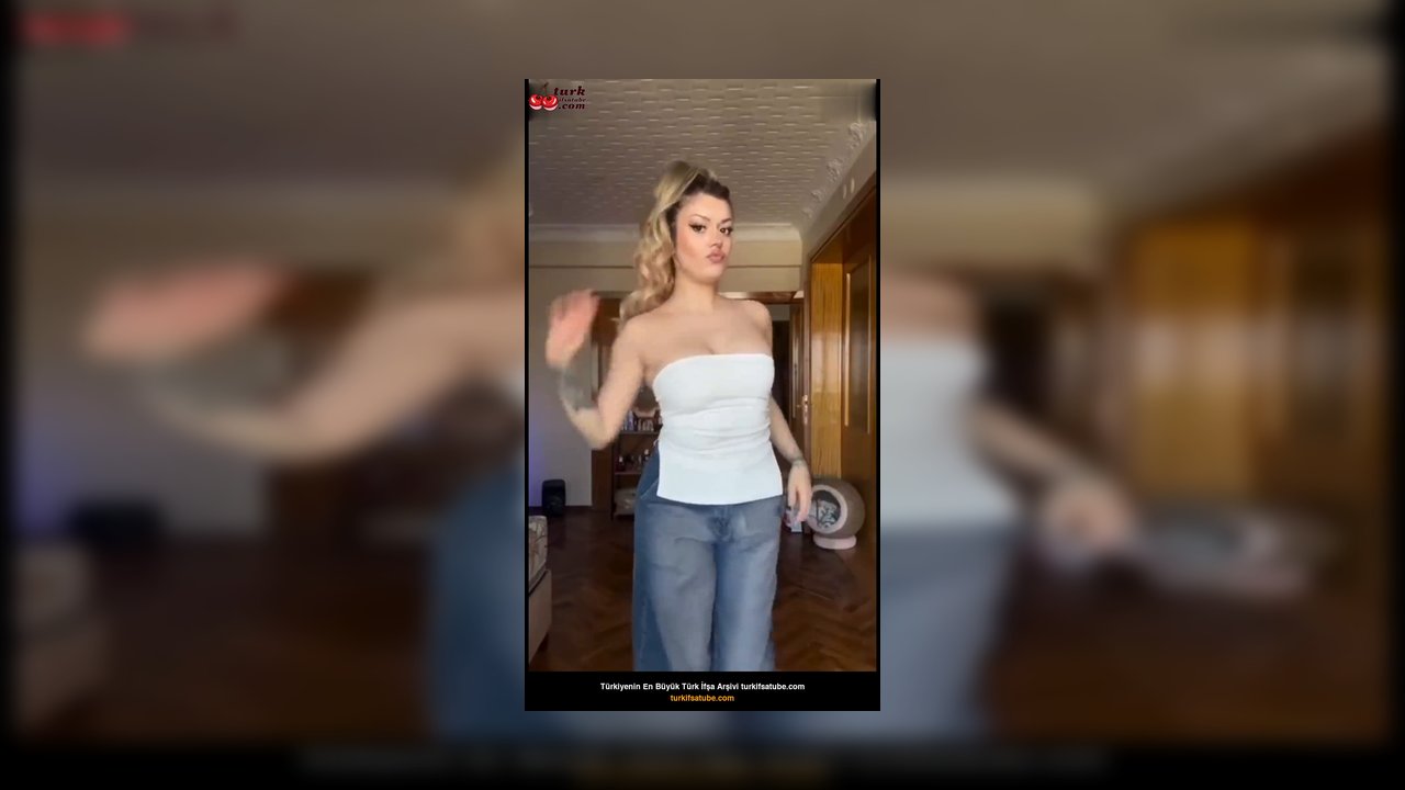 simge barankoğlu tangası ve harika götü - Video İzle