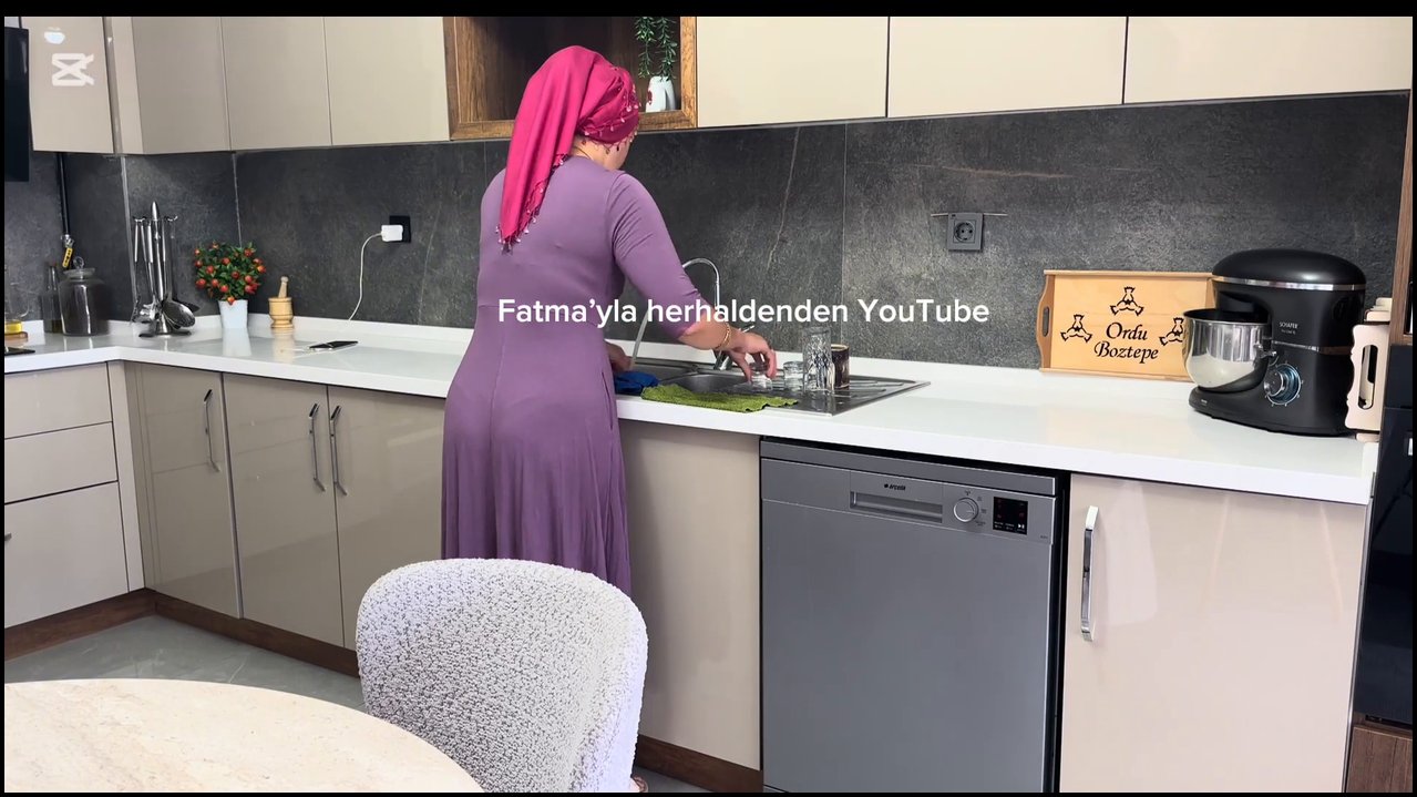 Fatma ile Her Telden - Aşkolarım bugün benim doğum günüm 🥰 09.09.2025 - Video İzle