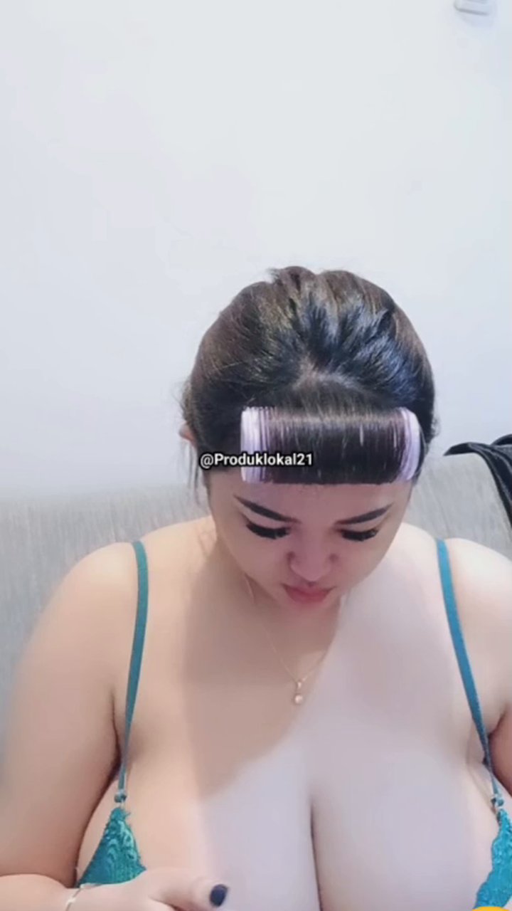 AWCeAYBoJs-62vlhidt9O.mp4