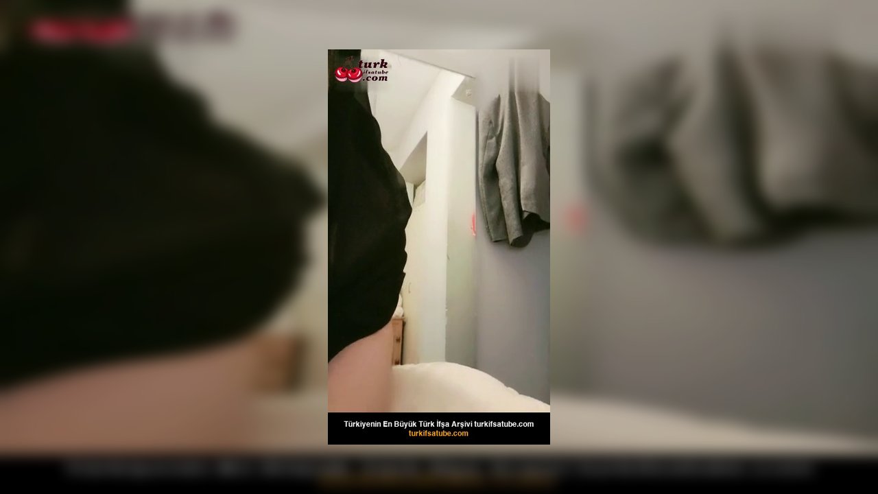 Türbanlı Öğretmen ifşa Banyoda memelerini açtı - Video İzle.mp4