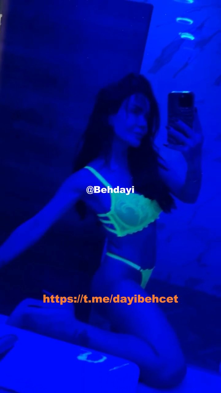 Melek Özçağan OF ve instagram ifşa videoları part 1 - Video İzle