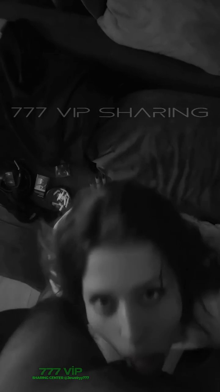 HottieKittyyy Nur un telegramda sattığı sex ve grup sex ifşa videoları part 4 - Video İzle