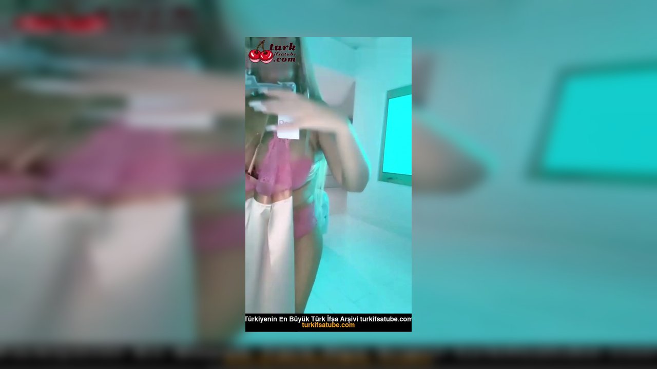 Paris Sins ifşa Sexy escorttan canlı yayın seyret