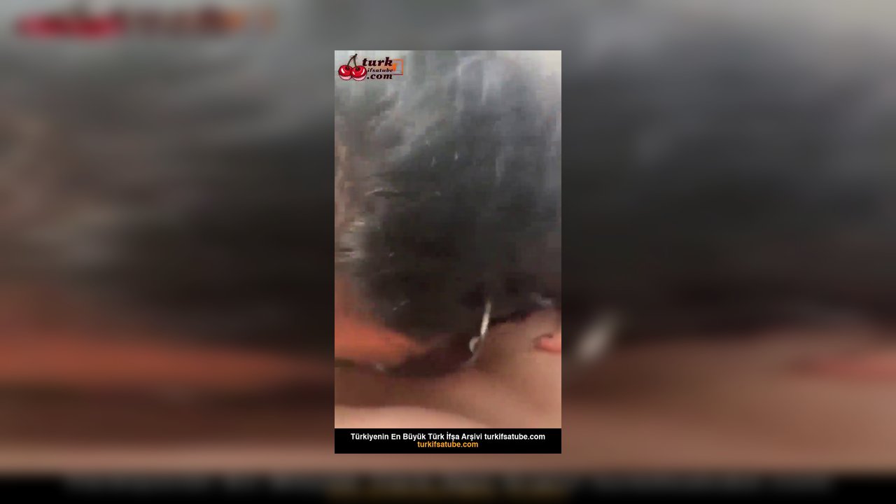 Saksoyla boşalttı yol kenarında olgun Türk gözlüklü