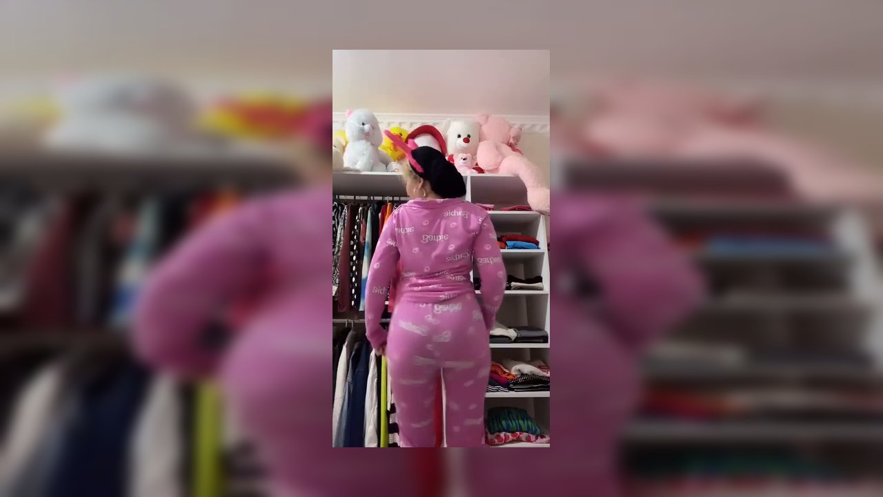 Ecrin Dilek Gökçe Karışık ifşa videoları part 20 - Video İzle