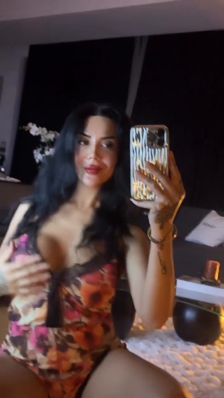 Melek Özçağan instagram abonelik ifşa 16.08.2025 Part 1 - Video İzle