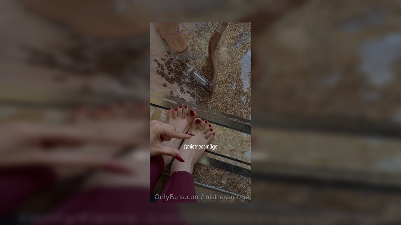 Muhteşem ayaklarım - Video İzle