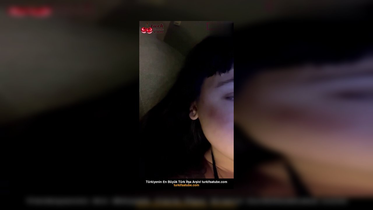 Xanxiety ifşa Uzanıp kilolu fiziğini gösterdi - Video İzle
