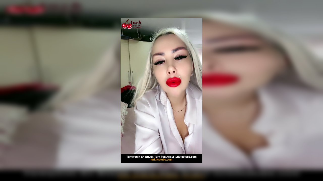 Paris Sins ifşa Gömlekli meme dekolteli yayını seyret - Video İzle