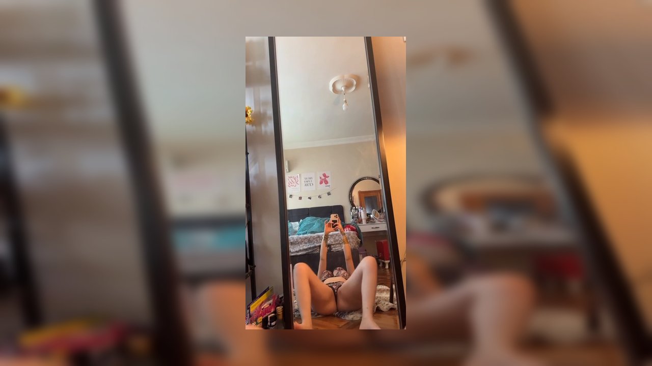 Simge Barankoğlu yeni çok özel instagram ücretli abonelik videoları part 8 - Video İzle