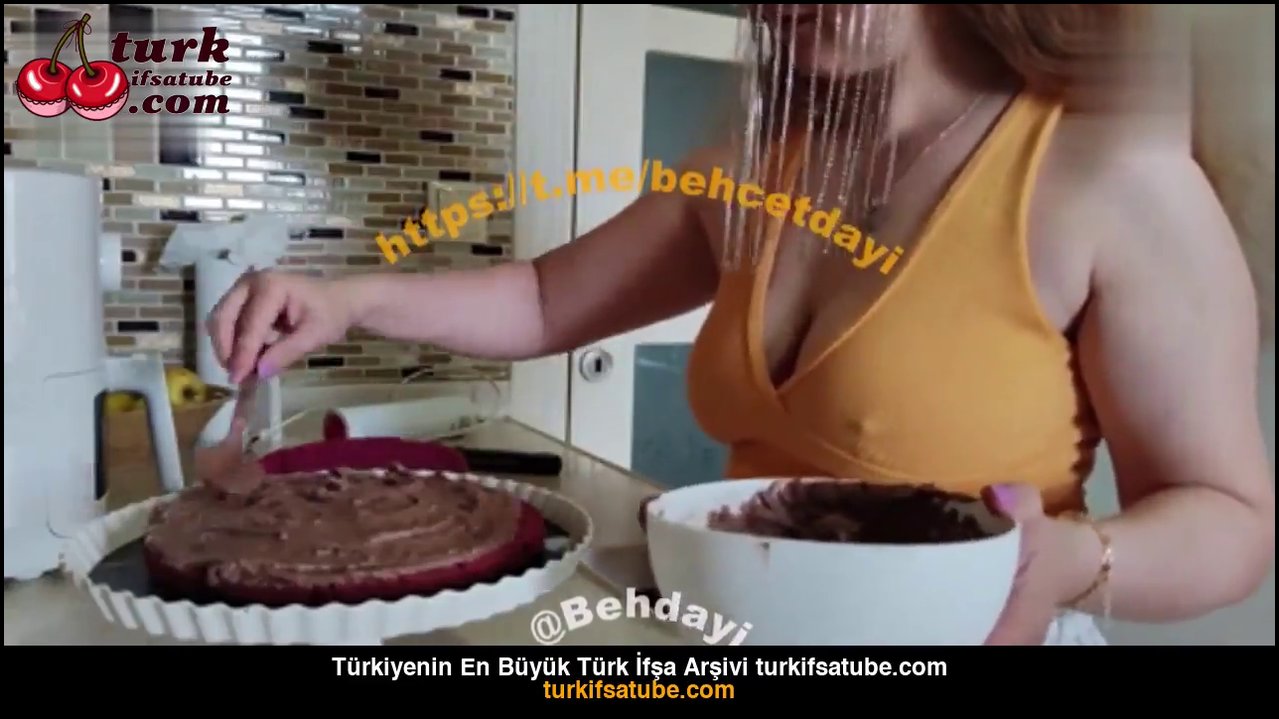 Kraliçenin Hayatı ifşa Pasta yaptı