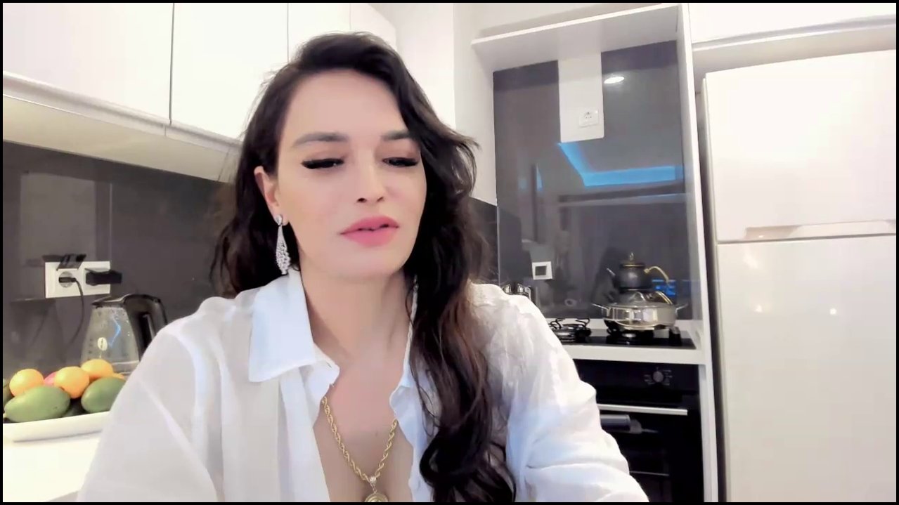 Fotomodel Zeynep StripChat ifşa videoları part 60 - Video İzle