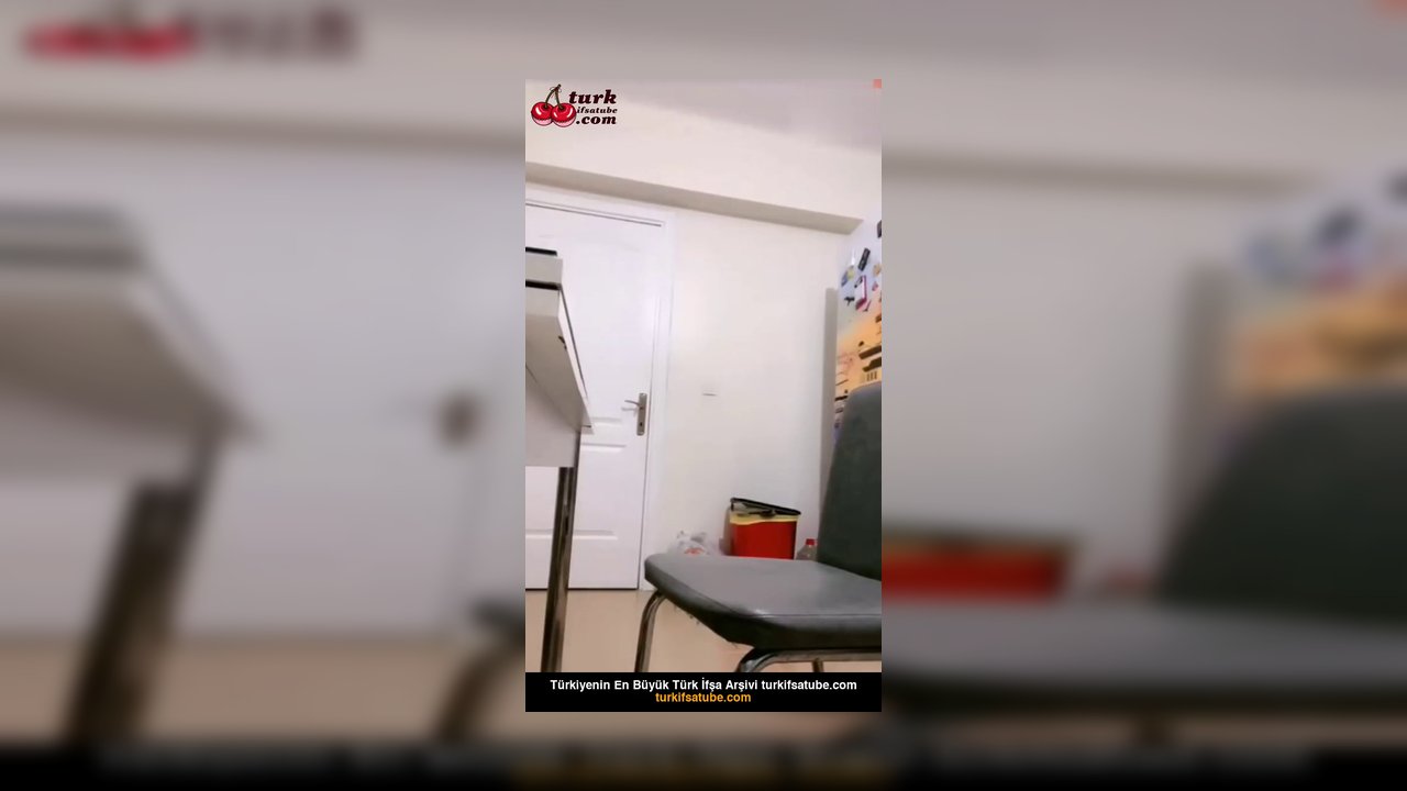 Ayşe Elbi ifşa içliğini gösterip meme avuçladı - Video İzle.mp4