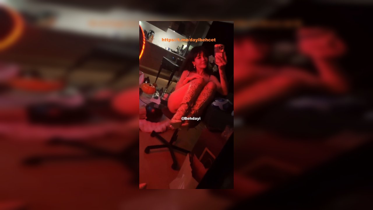 Melek Özçağan instagram abonelik ifşa videoları part 1 - Video İzle