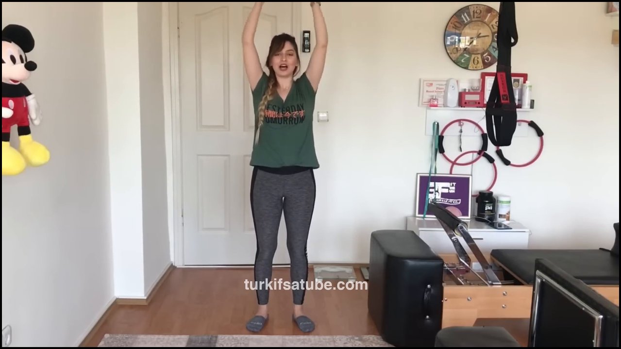 Selda Ateş - 3 GÜNDE KOLLARI SIKILAŞTIRAN EGZERSİZ KOMBİNİ GELDİ - Video İzle.mp4