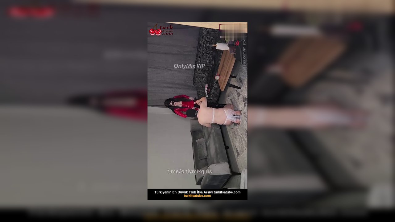 Köle Sikiş MistressMerve takma sikle kölesini götünden becerdi - Video İzle.mp4