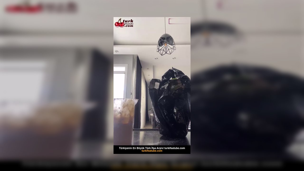 Kardelen Toprak ifşa Taytlı kahvaltı hazırlarken yayın açtı - Video İzle.mp4