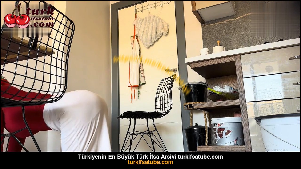 Fatma ile Her telden ifşa beyaz etekli full ev temizledi - Video İzle.mp4
