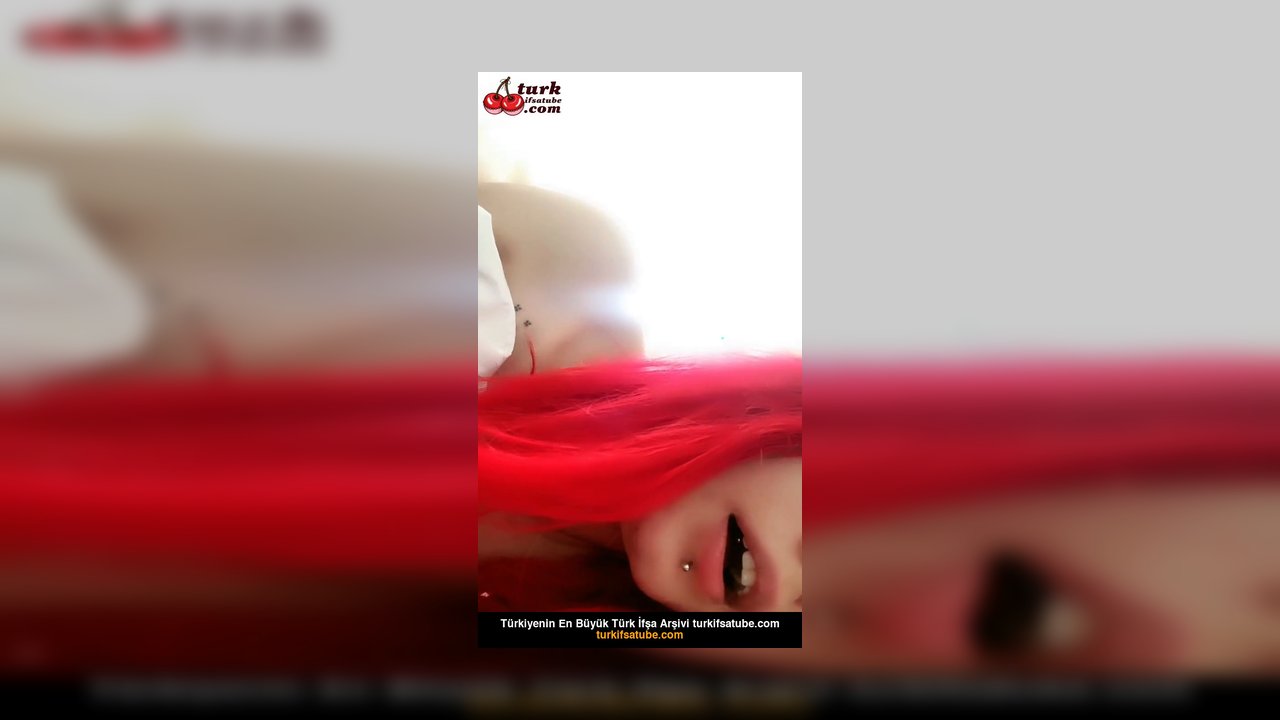 Tango Mericeyn ifşa Gömleği açıp memelerini gösterdi - Video İzle