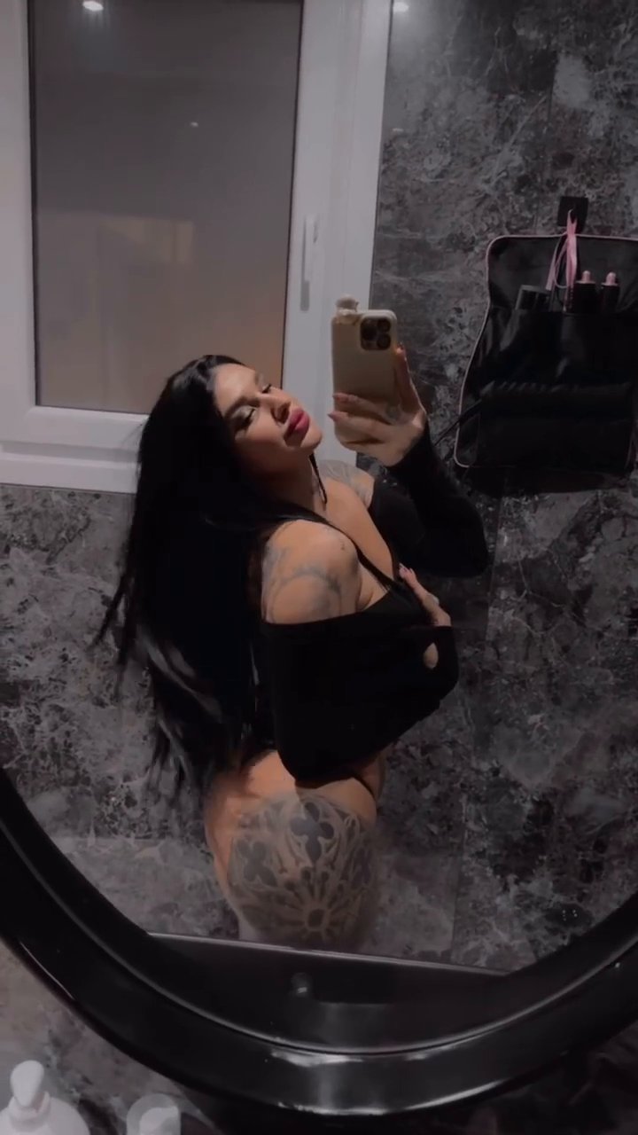 Hilal Çiçek instagram abonelik içerikleri part 4 - Video İzle