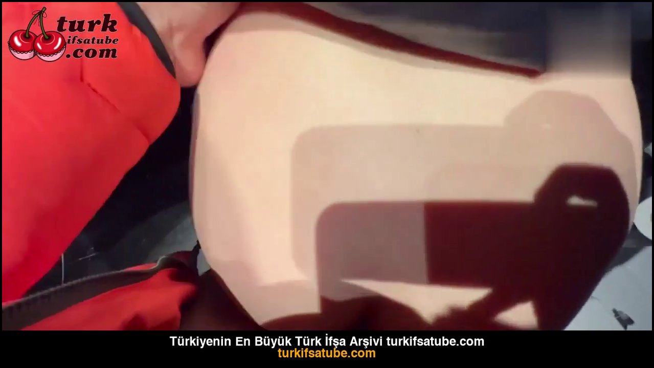 Tuvalette Seks Blueass31 diz çöküp yaladıktan sonra sikildi