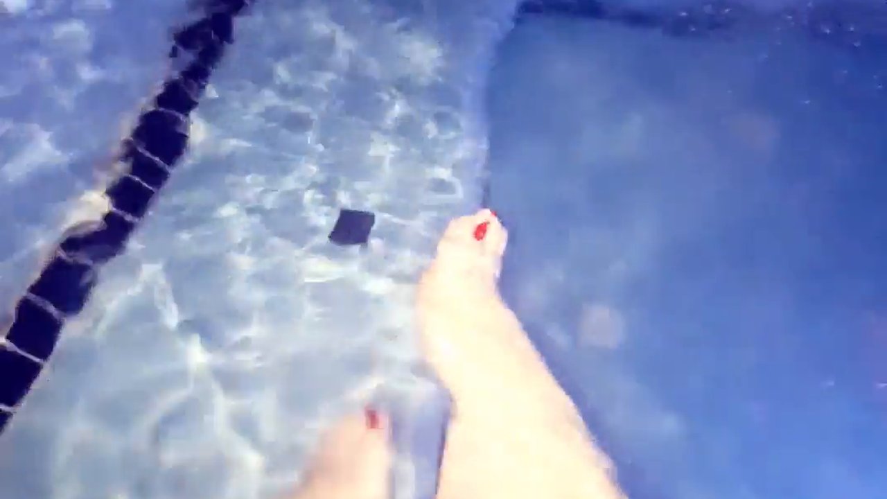 So wet - Video İzle
