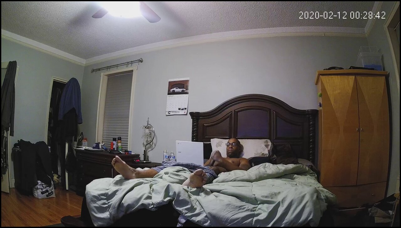 IP Cam Spy – Black Daddy caught wanking in bed