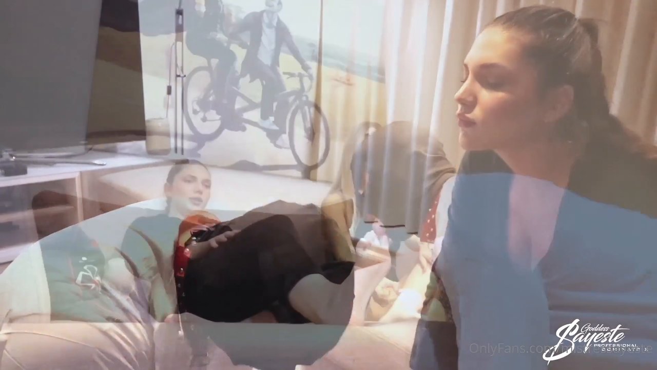 My friend visited me with a nice surprise and came with an Arab slave! - Video İzle