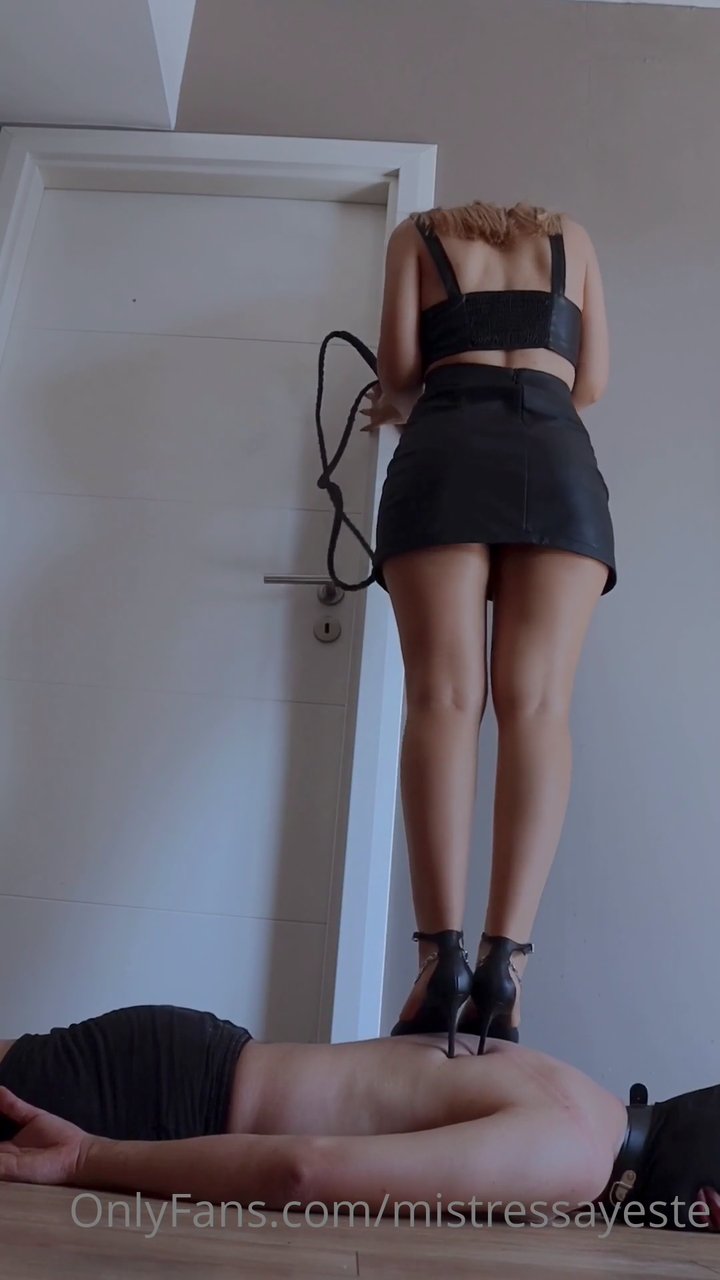 Obey and pray - Video İzle