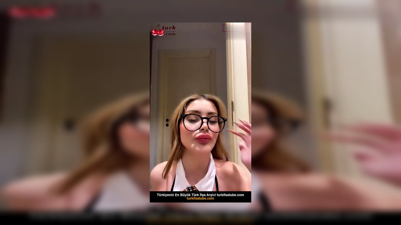 Celine ifşa Türk hatundan Sexy nude canlı yayın izle - Video İzle