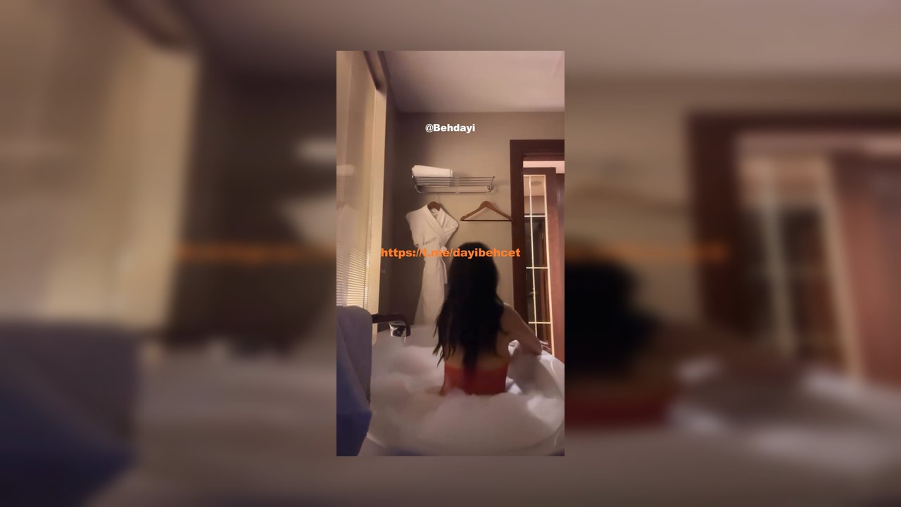 Melek Özçağan OF ve instagram ifşa videoları part 9 - Video İzle