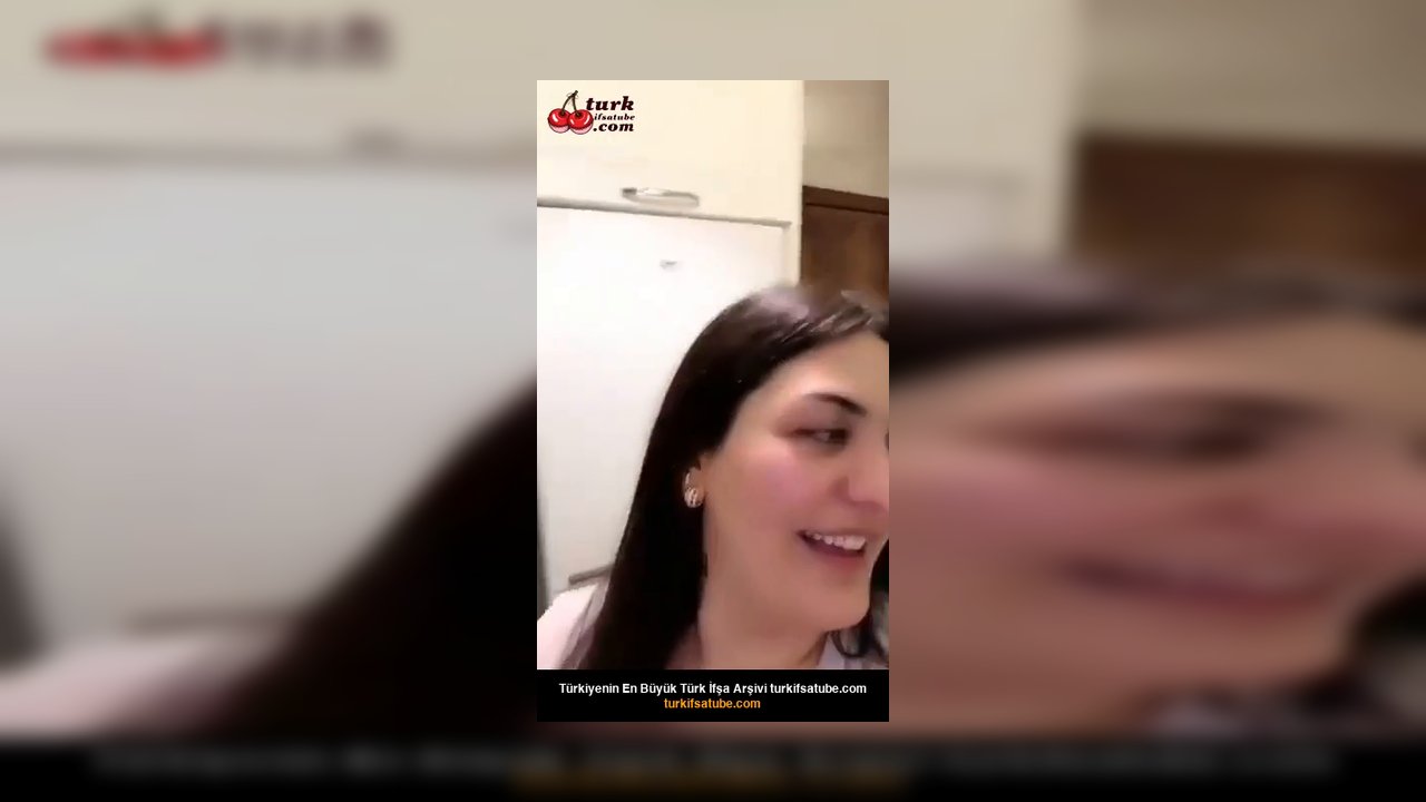 Tango Tokyo ifşa Memelerini gecelik kapatamadı - Video İzle