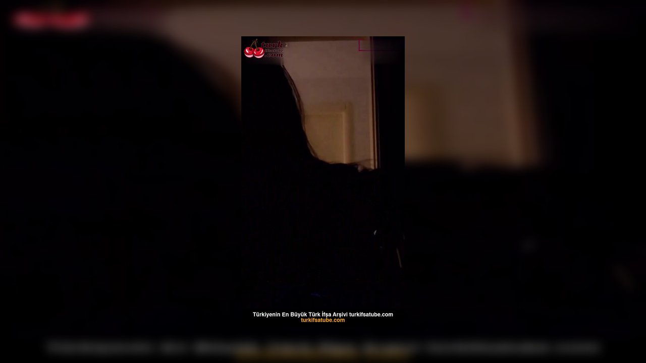 Celine ifşa Işıkları kapalı odada gölge oyunu yaptı