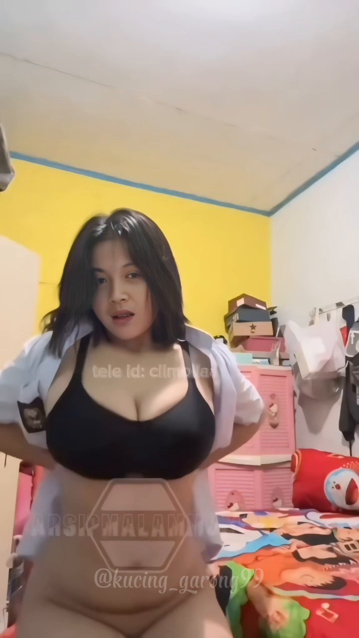 FzNdYRE5b3-zwXzOxv3j1.mp4