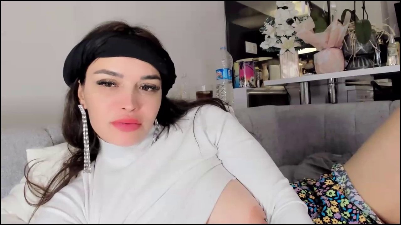 Fotomodel Zeynep StripChat ifşa videoları part 74 - Video İzle.mp4
