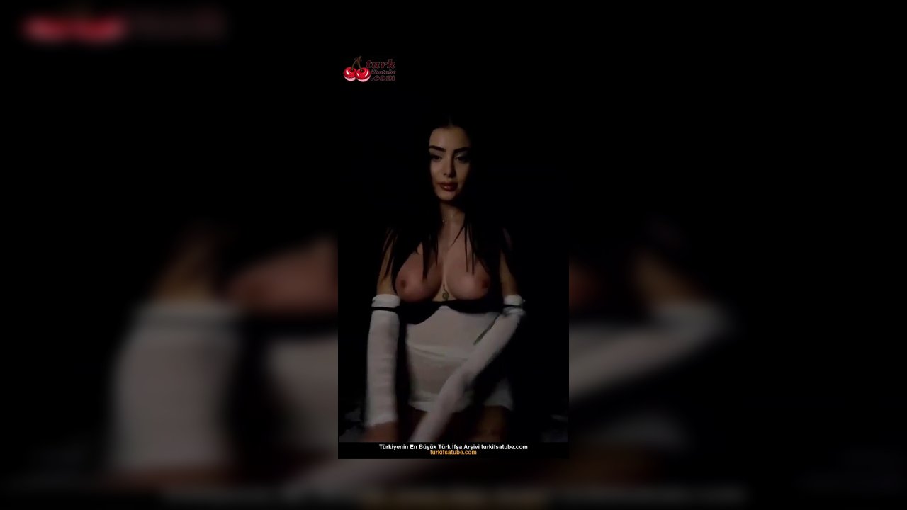 Tango Selin ifşa nude slikon memeli