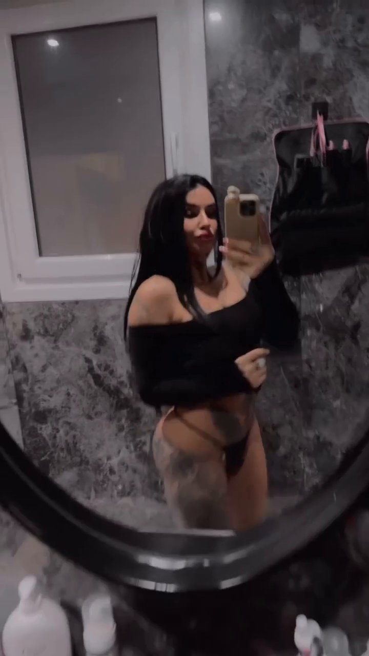 Hilal Çiçek instagram abonelik içerikleri part 3 - Video İzle