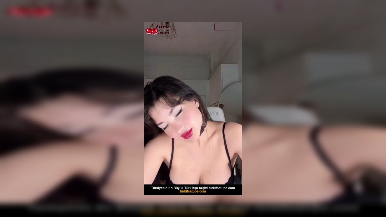 Bigo Kitana ifşa Genç kızın canlı yayınından bir kesit - Video İzle