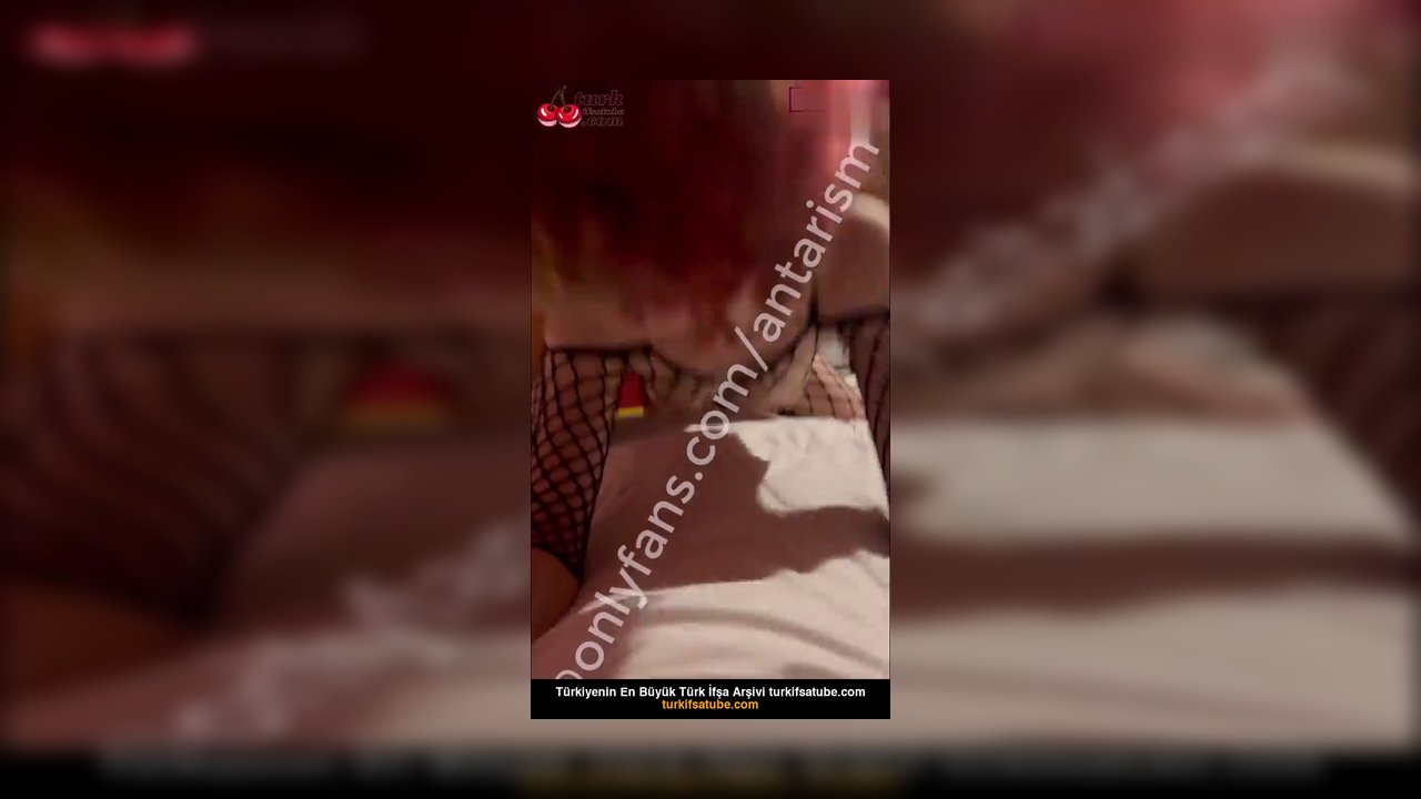 Arkadaşı sevgilisinin içine boşalırken dizleri tutmadı - Video İzle