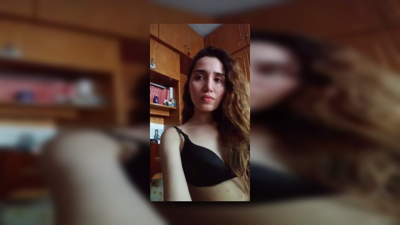 Özlem Akduman Premium Yayın Videoları Part 1 - Video İzle