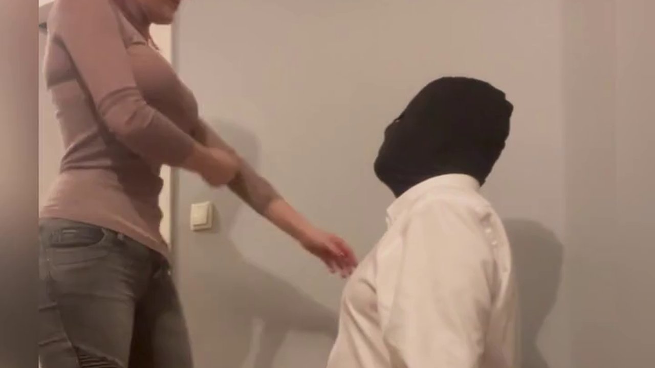 Dayanıksız kulum yüzünden kısa oldu, uzunu da gelecek başka kulumla - Video İzle