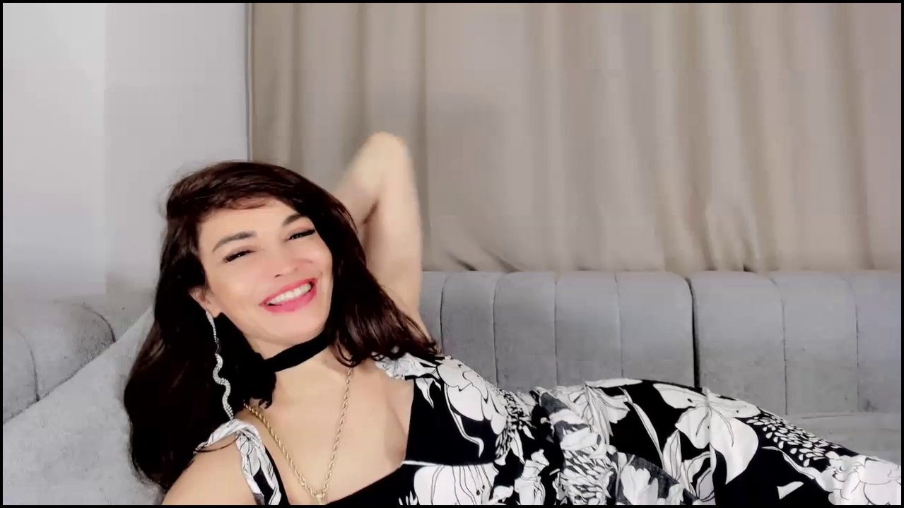 Fotomodel Zeynep StripChat ifşa videoları part 103 - Video İzle