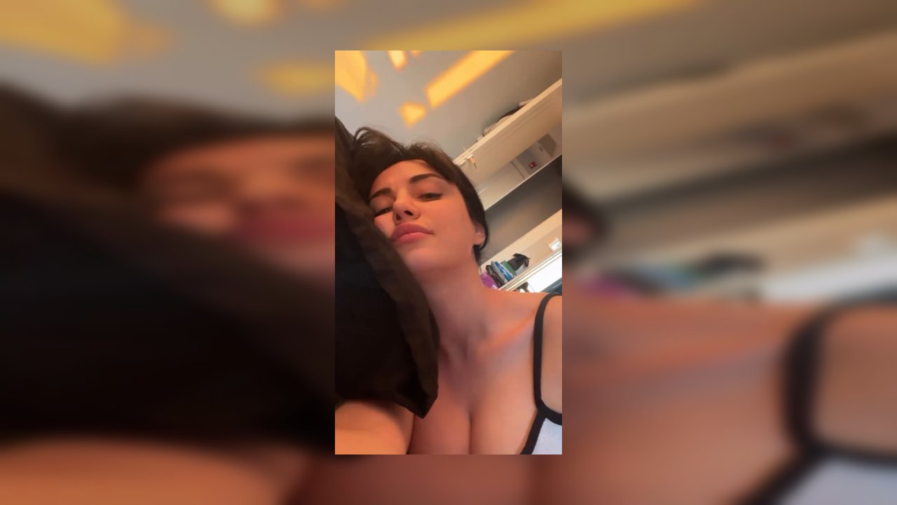 Ece Ronay instagram abonelik ifşaları part 19 - Video İzle.mp4