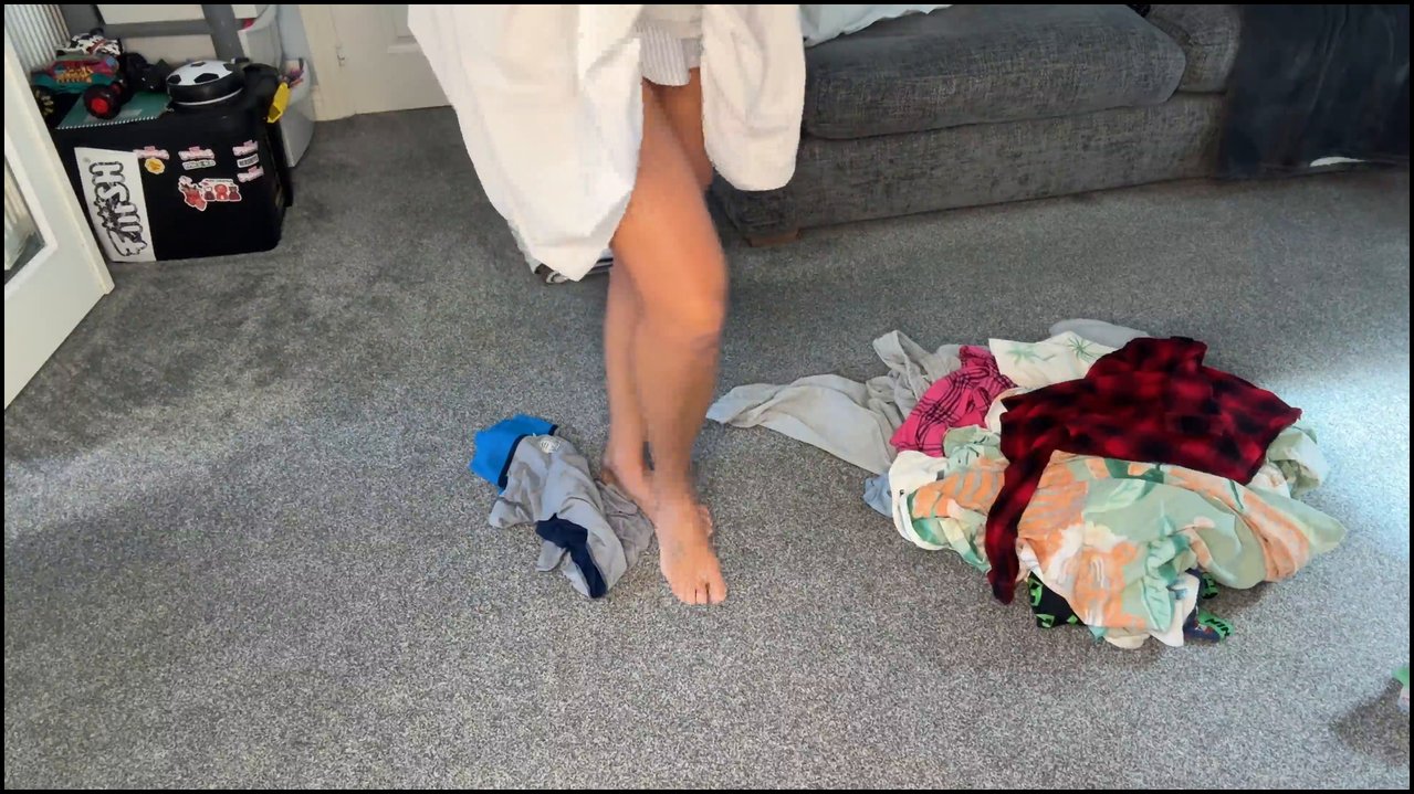 Hannah (It’s Hannah) Patreon ifşa Temizlik video Part 20 - Video İzle