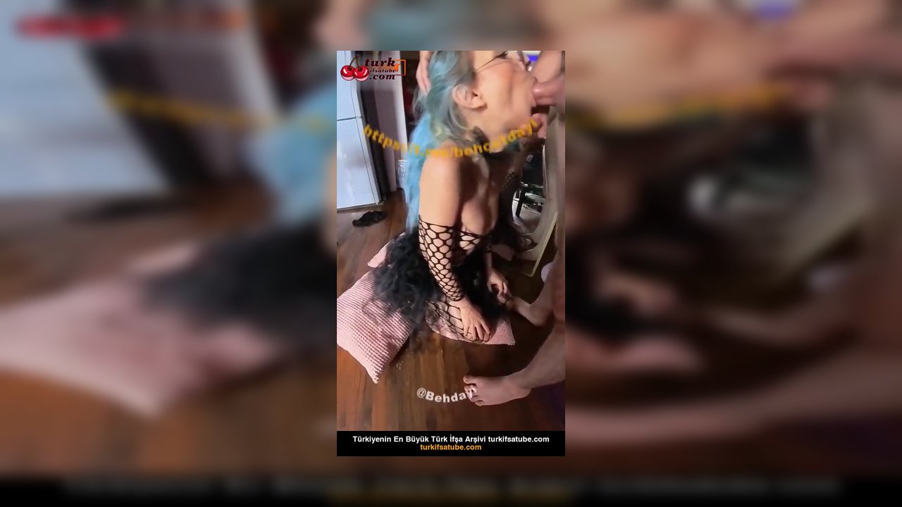 Mavisese porno 2 kişiye sakso seks