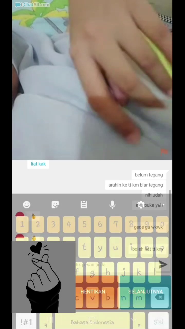 ew0ksa3FAg-1uoK2ZBHOn.mp4