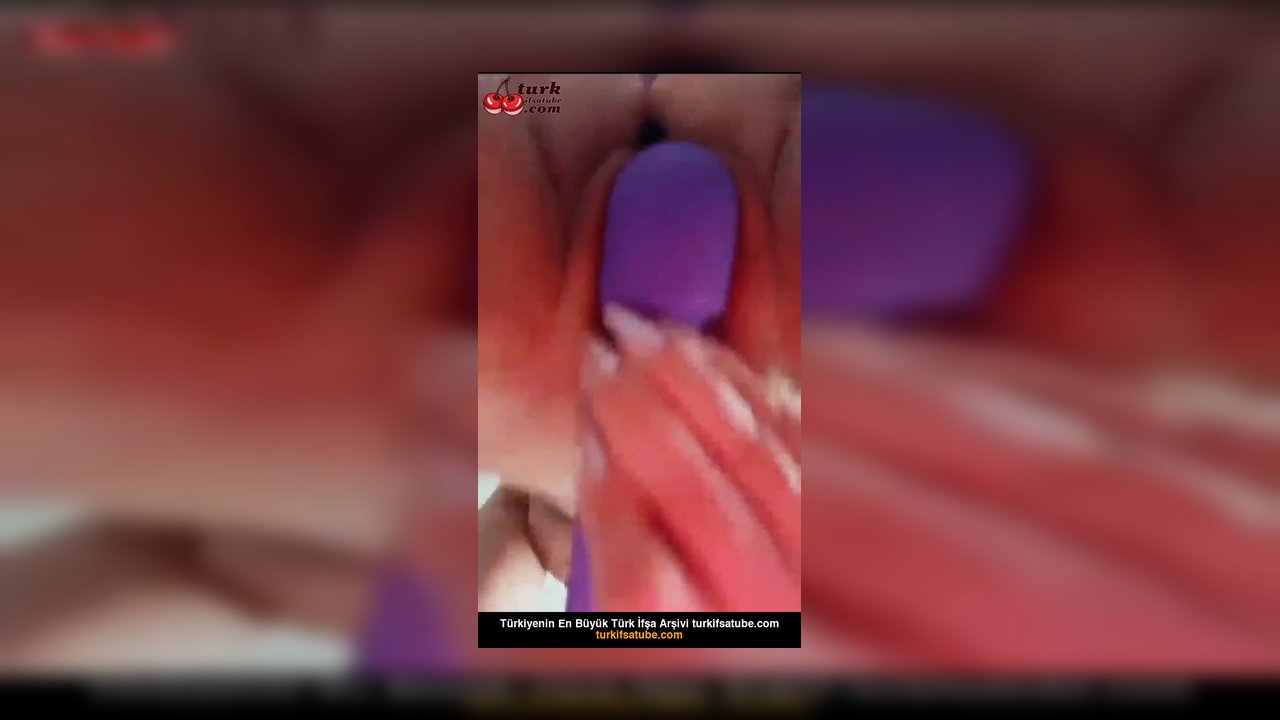 Ulyana ifşa Amını açıp titreşimli tuttu - Video İzle