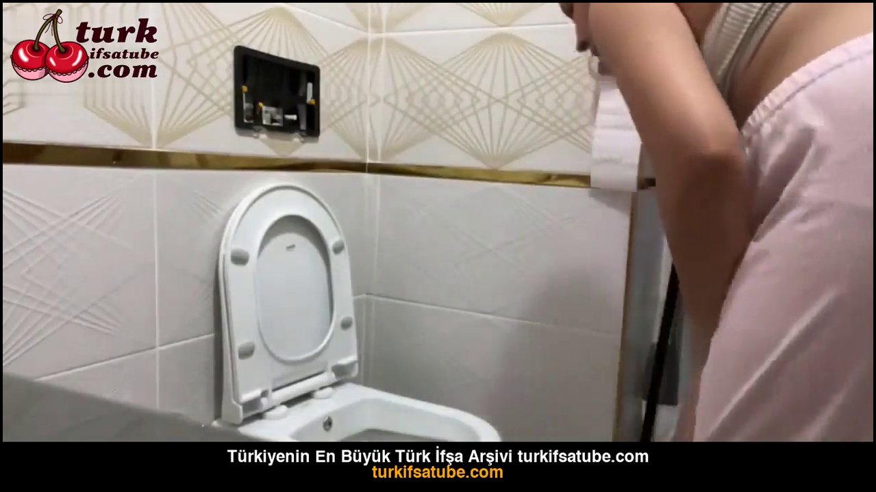 Ebru Gezen ifşa Banyoda - Video İzle.mp4