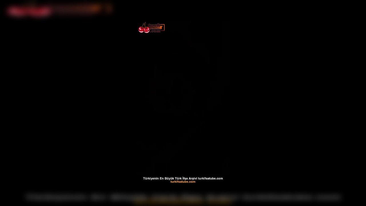 Beren kabarmış amcığını siktirdi